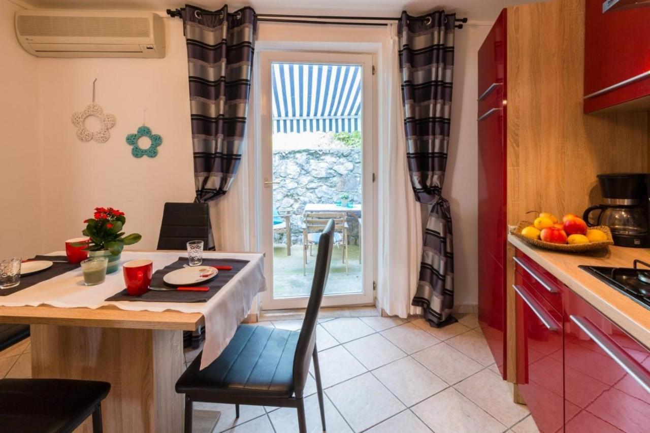 Two-Bedroom Apartment In Crikvenica Lxxxix Dramalj Kültér fotó